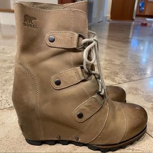 Sorel Joan of Arc boots